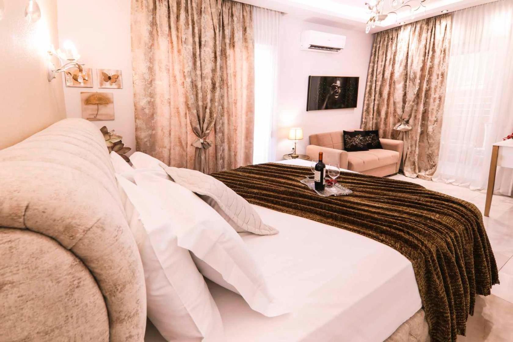 Goldenspace Exquisite Suite Near The Port Volos Exterior photo